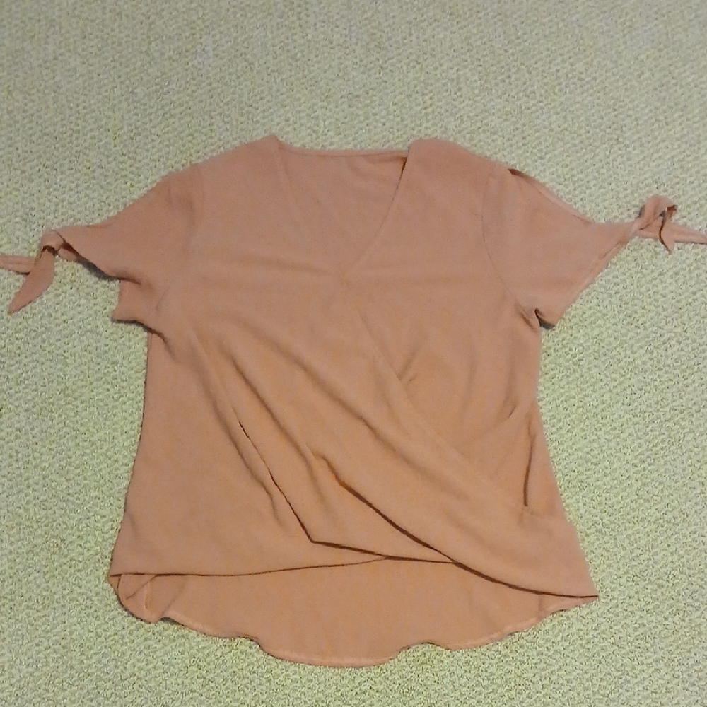 Women's V-Neck Tie-Sleeve Top - Peach Size L
